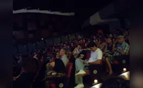 'Meu Nome é Gal' estreia em Londrina com cinema lotado e aplausos