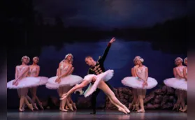 'O Lago dos Cisnes' lota o teatro e terá apresentação no  Igapó