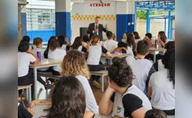 TRE faz campanhas nas escolas para conscientizar jovens a votar