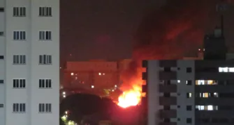 Casa é destruída por incêndio em Londrina