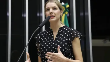 A deputada federal Luísa Canziani (PSD-PR) é uma das coautoras do requerimento