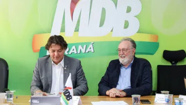 O presidente do MDB do Paraná, deputado estadual Anibelli Neto, e o deputado Tercílio Turini: “Agora, vamos fazer um trabalho para fomentar pré-candidatos a vereador"