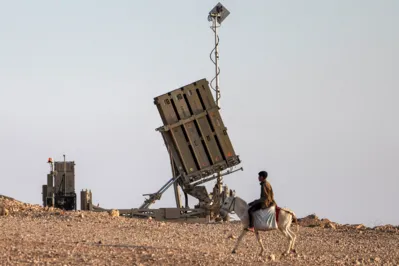 Sistema de defesa aérea de Israel: 99% dos drones e mísseis foram interceptados, segundo militar