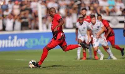 Imagem ilustrativa da imagem Athletico e Maringá saem na frente por vaga na final do Paranaense