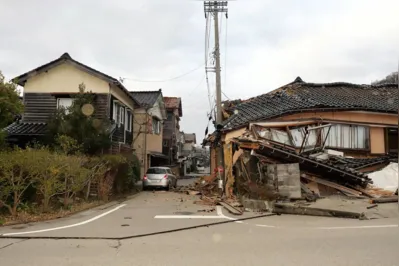 O terremoto de magnitude 7,5 provocou danos importantes na região central do Japão