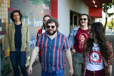 A banda O Hipertrópico encerra  com "Cliclete" uma série de videoclipes produzidos em Londrina