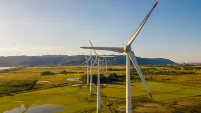 Compromisso é triplicar capacidade instalada de energias renováveis no mundo em sete anos