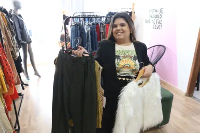 “Como estava tendo muita demanda, eu percebi que era necessário formalizar e começar a ir atrás de outras roupas”, afirma Bruna Silva