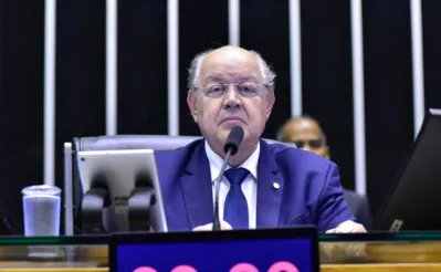Imagem ilustrativa da imagem Câmara dá aval e reforma tributária fica a um passo da promulgação