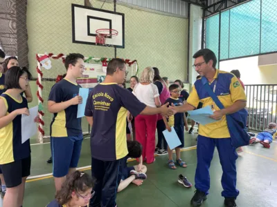 Imagem ilustrativa da imagem Cartinhas do Papai Noel dos Correios já podem ser adotadas em Londrina
