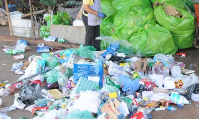 Imagem ilustrativa da imagem Com atraso, CMTU renova contrato com cooperativas de reciclagem