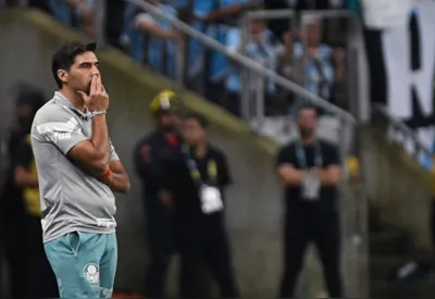 Abel Ferreira volta a comandar o Palmeiras após suspensão: treinador deve trocar o Verdão pelo futebol do Catar no final da temporada