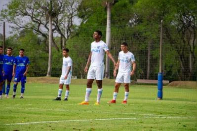 Artilheiro do Paranaense sub-20, com 20 gols, Brandão é um dos trunfos do Tubarãozinho em Curitiba