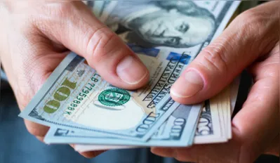 Nesta terça-feira (16), a moeda americana chegou a atingir R$ 5,287