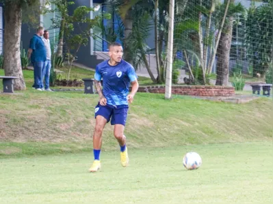 Em bom momento, Calyson é a esperança do LEC para o duelo com o Maringá, no Café: atacante já marcou quatro gols no Paranaense