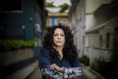Imagem ilustrativa da imagem Entrevista de filho de Gal e Wilma Petrillo pega fogo nas redes
