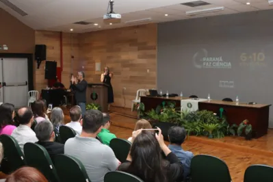 Imagem ilustrativa da imagem Evasão nas universidades estaduais no Paraná chega a 52%