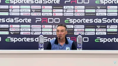 Imagem ilustrativa da imagem Fonseca fica na bronca com a arbitragem: "hoje estava bem estranho"