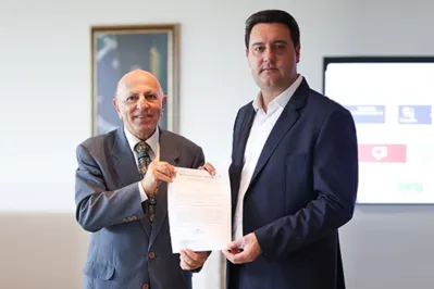 O documento foi entregue pelo atual procurador, Gilberto Giacoia ao governador Ratinho Junior