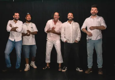 Tonho Costa e o coletivo Aduba destacam a presença da música negra no repertório de Elis