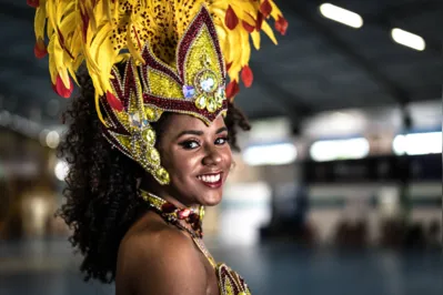 Imagem ilustrativa da imagem Já sabe onde vai sambar? Confira o roteiro do Carnaval de Londrina