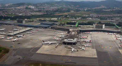 A troca das malas das vítimas ocorreu no Aeroporto de Guarulhos