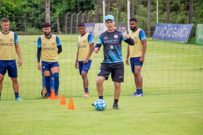 Juvenilson Souza é o novo preparador físico do LEC e chega para substituir João Carlos Ruiz, que se transferiu para a Ferroviária depois de 12 anos no clube