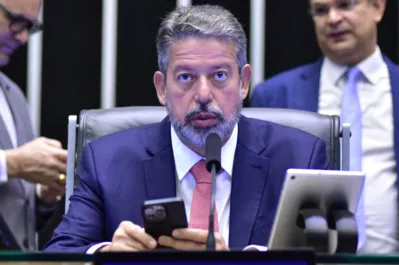 Imagem ilustrativa da imagem Lira pode levar Reforma Tributária a plenário logo após feriado