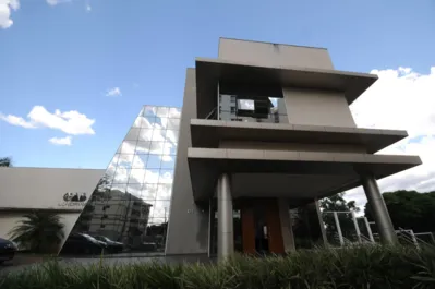 Ato liderado pela OAB Londrina quer evitar o enfraquecimento da instituição especializada