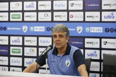 Emerson Ávila considerou a atuação contra o Athletico a melhor do Londrina até aqui no Paranaense: treinador ganha reforços para o jogo decisivo em Curitiba