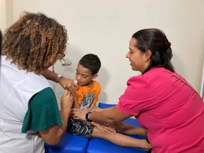 Imagem ilustrativa da imagem Mutirão vacina 6.799 londrinenses contra a gripe