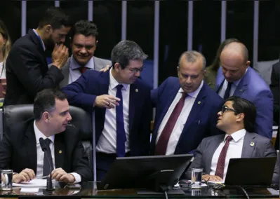 Imagem ilustrativa da imagem Lula sanciona LDO de 2024 com vetos e meta fiscal zero