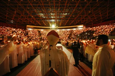 Imagem ilustrativa da imagem Missa dos Santos Óleos reunirá fiéis de 16 cidades no Moringão