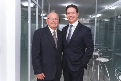 Dalton Luiz Bittencourt  e Sérgio Vieira: transmissão de posse na ABO-PR
