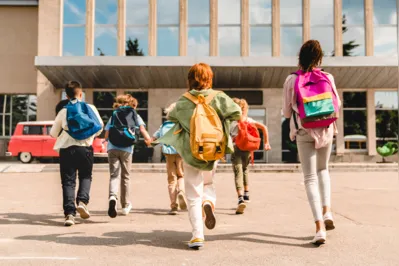 O Estatuto da Criança e do Adolescente garante o direito à educação e contribui para que os alunos frequentem a escola com regularidade