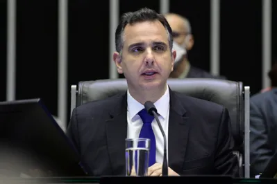 Rodrigo Pacheco  criticou o ato do governo, considerando que o Congresso já havia decidido pela desoneração dos municípios