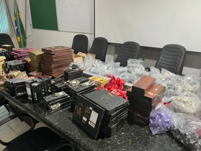 Imagem ilustrativa da imagem Polícia apreende chocolates roubados que eram vendidos no camelódromo