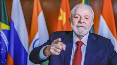 Segundo Lula, a atual juventude precisa trabalhar e não ficar apenas concentrada no celular