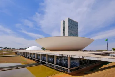 Imagem ilustrativa da imagem Prazo final de janela partidária reduz atividade no Congresso Nacional