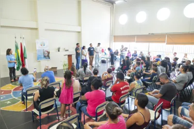 No Centro de Educação Infantil Irmãs de Betânia, na zona oeste, um programa de educação bilíngue, destinado a crianças de 1 a 5 anos
