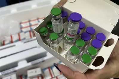 Imagem ilustrativa da imagem Apucarana aplica 332 doses no 1º dia de vacinação contra dengue