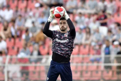 O goleiro Rafael retorna ao gol do São Paulo após ser convocado para a seleção brasileira nos dois últimos amistosos na Europa
