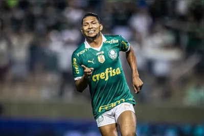 Rony volta a ser titular após marcar na vitória sobre o Ituano