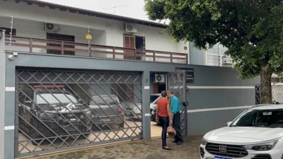 Imagem ilustrativa da imagem Suspeita de participação na morte de advogado se apresenta à polícia