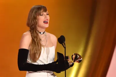 Taylor Swift aproveitou a premiação para anunciar o título e a data de seu novo álbum:  "The Tortured Poets Department"