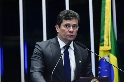 Os investigadores pretendem apurar suspeitas da prática de crimes como fraude processual, organização criminosa e concussão (crime contra a administração pública) contra o agora senador Sergio Moro