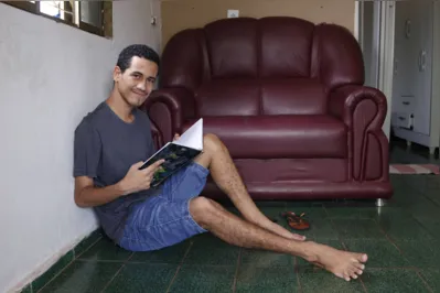 Samuel da Silva, 19 anos, 3º lugar em serviço social, estudou parte do tempo em casa:  "difícil manter a concentração"