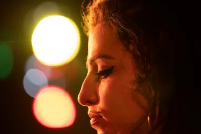 Imagem ilustrativa da imagem Universal Pictures lança trailer da cinebiografia de Amy Winehouse