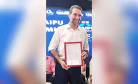 Enio Verri em Londrina realiza vários convênios