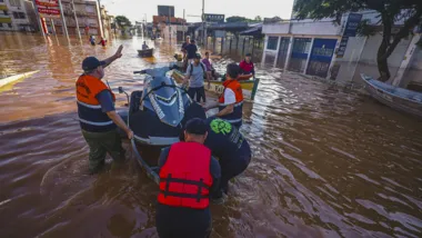 Do total de 497 municípios do estado gaúcho, 345 foram afetados pelas fortes chuvas da região